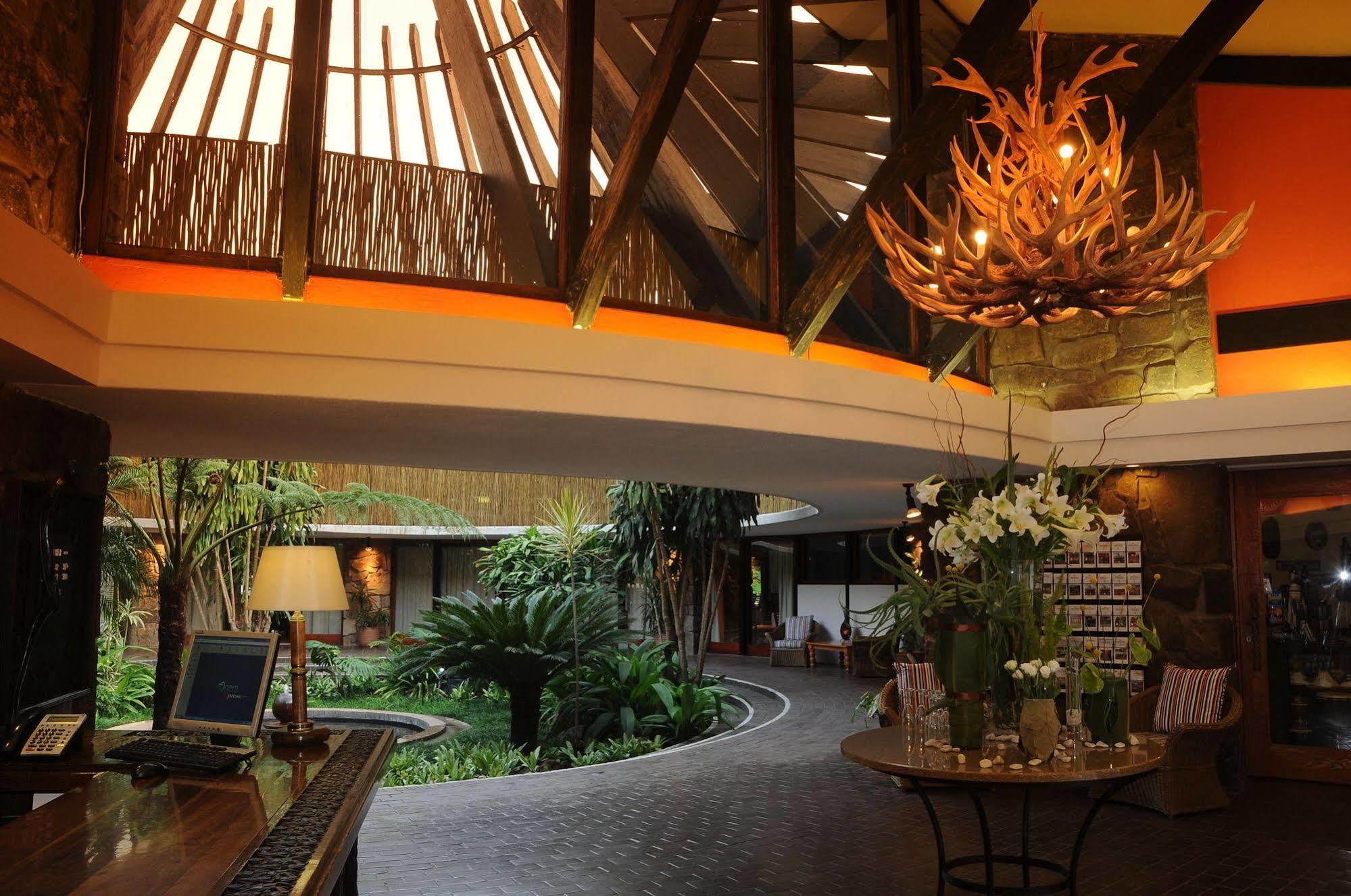 Protea Hotel Winkler White River Esterno foto