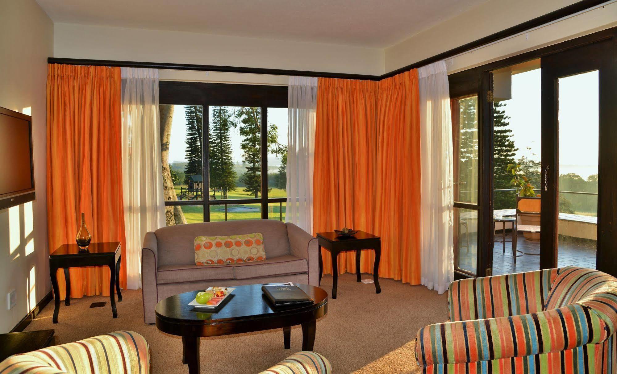 Protea Hotel Winkler White River Esterno foto