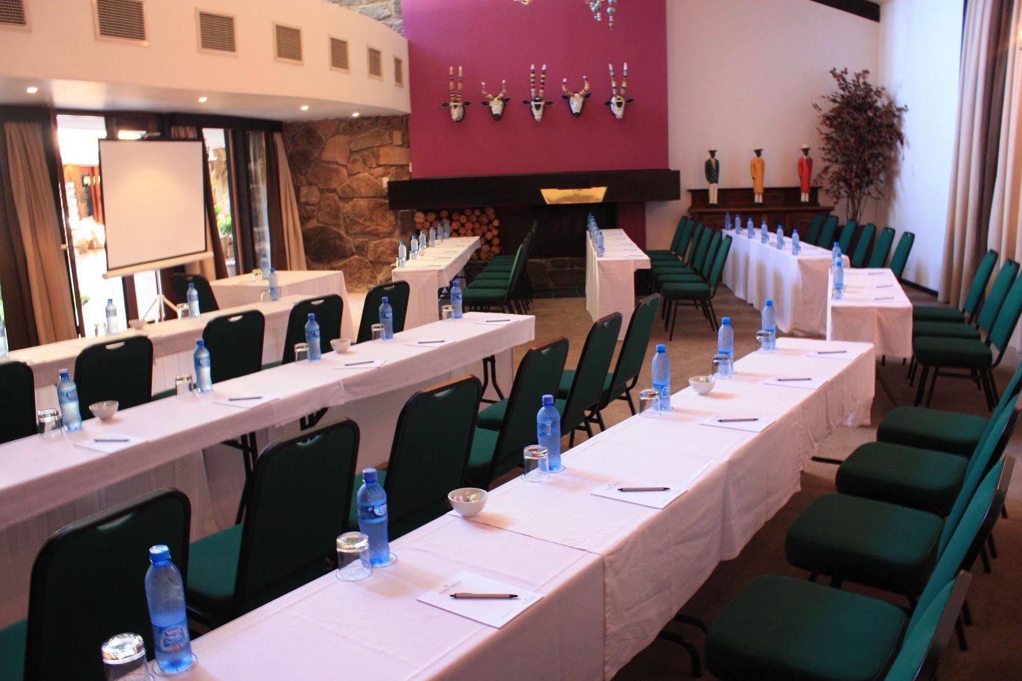 Protea Hotel Winkler White River Esterno foto