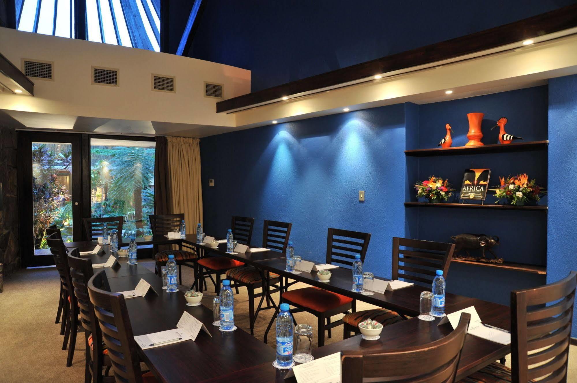 Protea Hotel Winkler White River Esterno foto