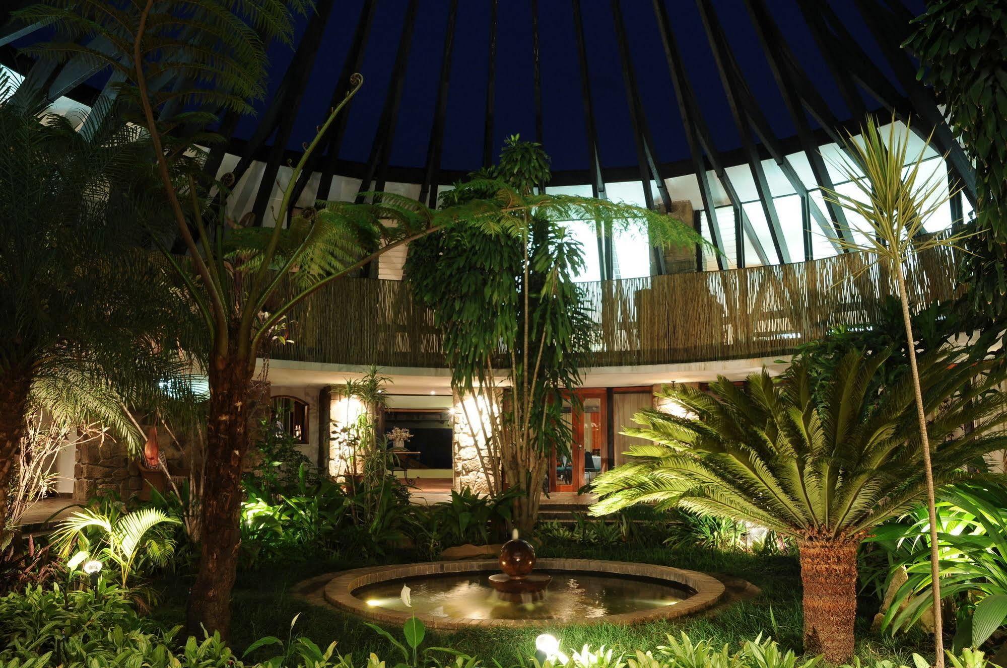 Protea Hotel Winkler White River Esterno foto